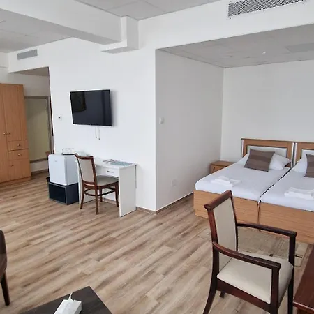 Belkert Etterem Es Panzio Bed & Breakfast