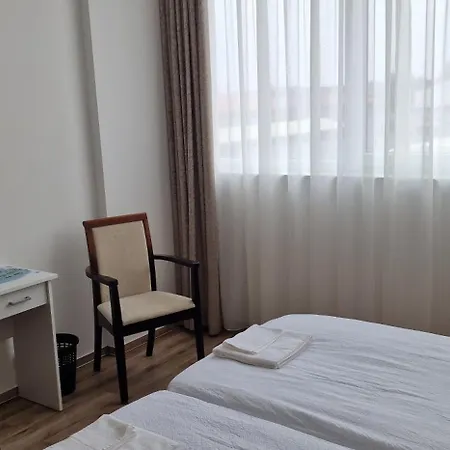 Belkert Etterem Es Panzio Bed & Breakfast *