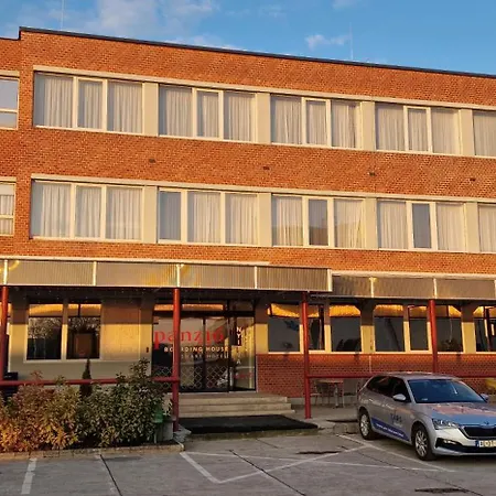 Bed & Breakfast Belkert Etterem Es Panzio