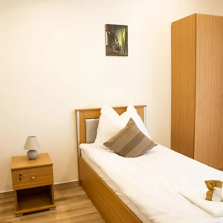 Belkert Etterem Es Panzio 3* Debrecen