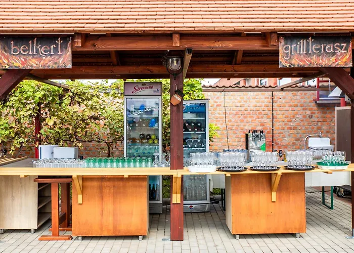 Alojamento de Acomodação e Pequeno-almoço Belkert étterem és Panzió Debrecen